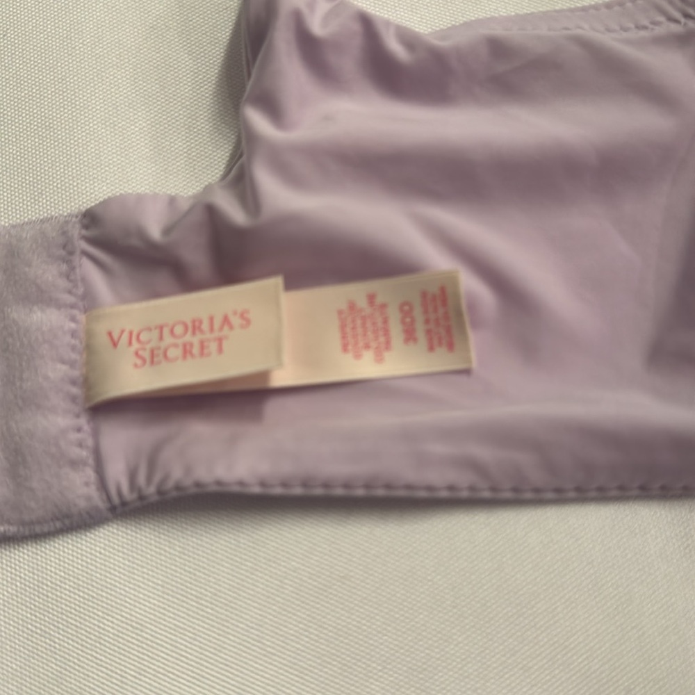 Victoria Secret Perfect Coverage Lined 36DD - Picture 2 of 4